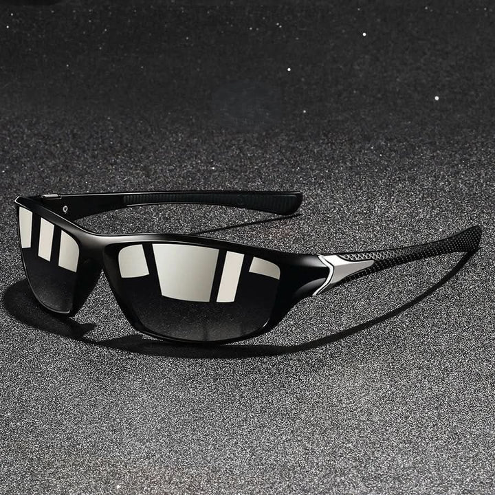 Unisexowe okulary sportowe z UV400. Doskonałe akcesoria do sportów outdoorowych, biegania i roweru.