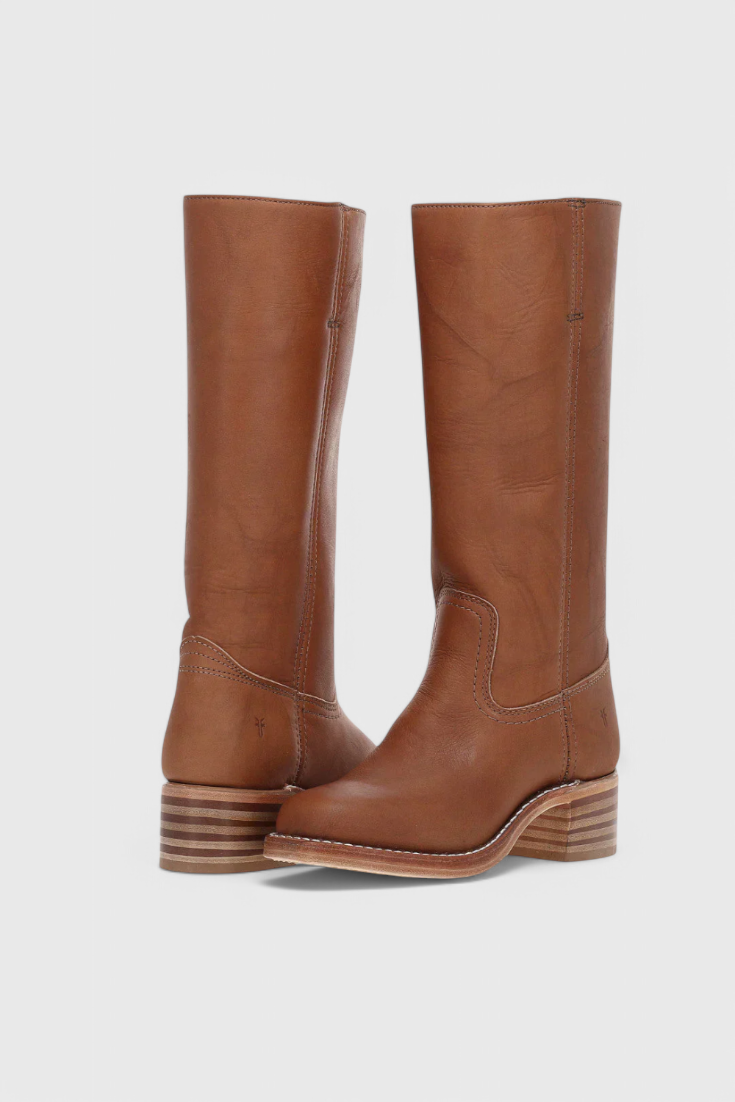 Komfortowe damskie kozaki do kolan na niskim obcasie. Eleganckie i wszechstronne obuwie damskie.