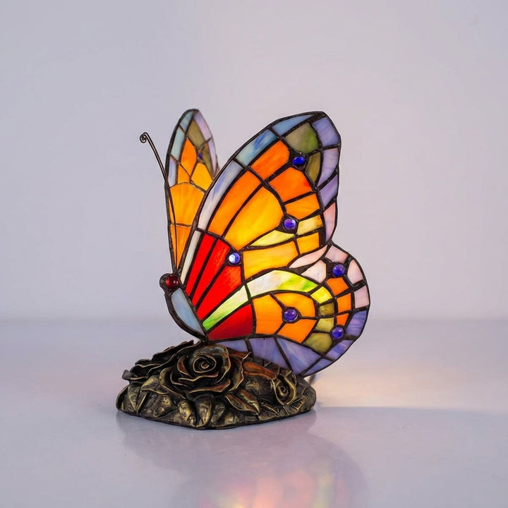 Stylowa lampa stołowa LED w kształcie motyla, witraż. Oświetlenie dekoracyjne do wnętrz retro art deco.