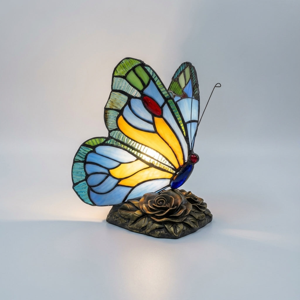 Barwna lampa stołowa witraż motyl. Oświetlenie LED retro, nastrojowe światło art deco do wnętrz.