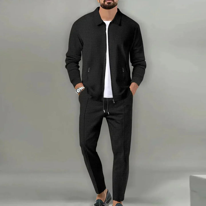 Męski garnitur slim fit dwuczęściowy. Elegancka marynarka i spodnie garniturowe. Idealny na biznes lub wesele.