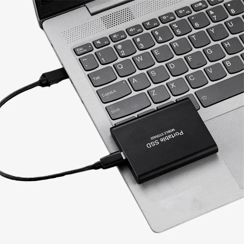 Dysk zewnętrzny SSD, błyskawiczny transfer USB-C, niezbędny do przechowywania danych.