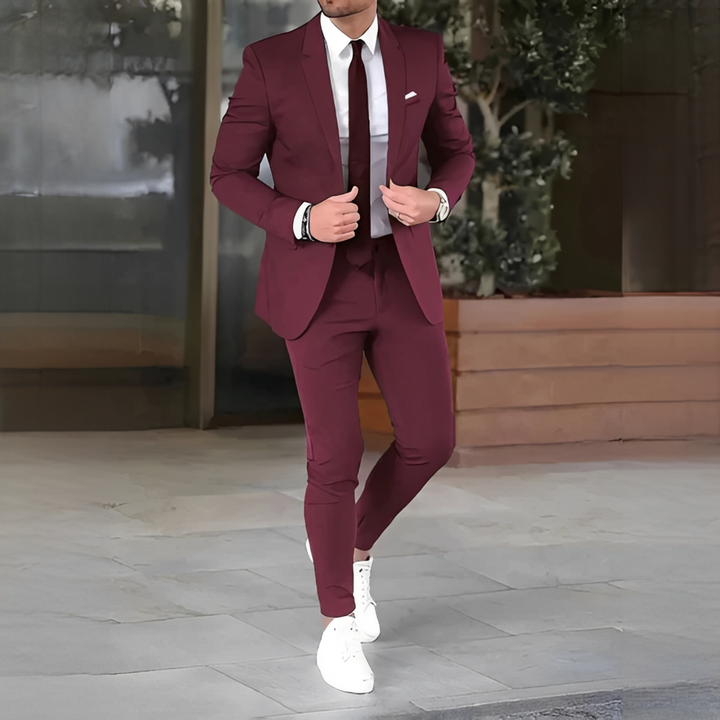 Formalny garnitur męski slim fit na ślub lub biznes. Elegancki komplet w beżowym, granatowym i czarnym kolorze.