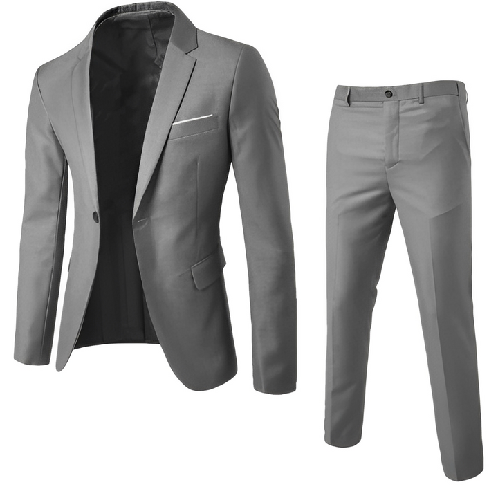 Czarny garnitur męski slim fit. Klasyczny i formalny zestaw biznesowy. Perfekcyjny na ważne uroczystości.