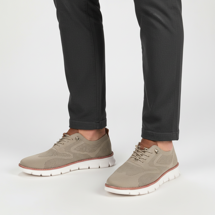 Brązowe wegańskie obuwie męskie Adrian, stylowe i lekkie. Idealne buty casual na każdą okazję, bardzo komfortowe.