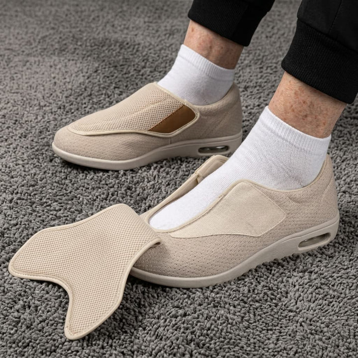 Profil męskich wsuwanych sneakersów, ukazujący elastyczną podeszwę i nowoczesny design.