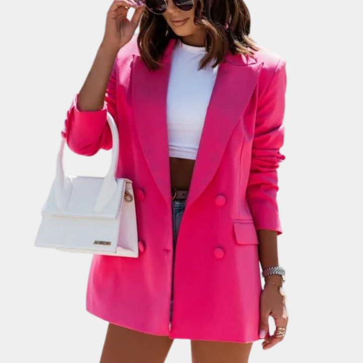 Stylowy blezer oversize dla kobiet. Wygodna marynarka damska do eleganckich i codziennych outfitów na wiosnę/lato.