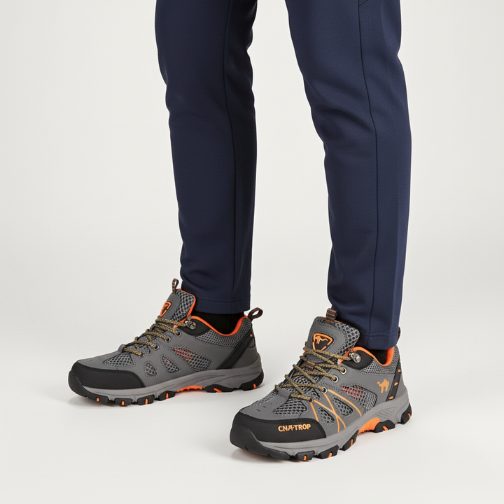 Czarne męskie buty trekkingowe William, wodoodporne, idealne na szlak, zapewniające pewność i komfort w górach.
