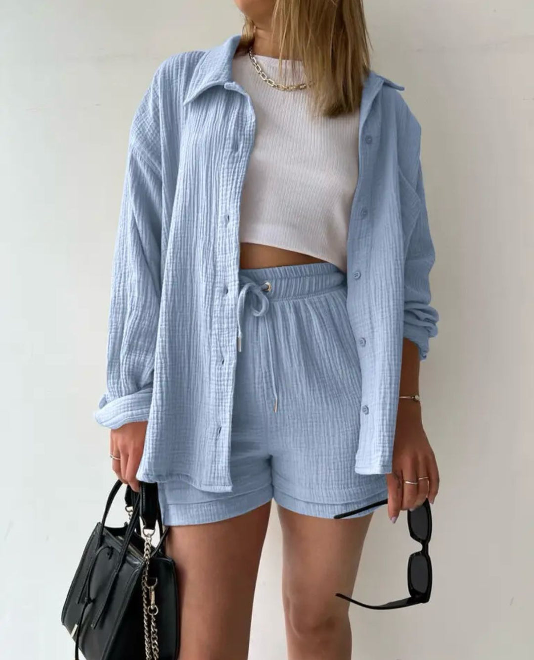 Damski letni komplet plisowany w stylu casual, idealny na lato. Wygodny zestaw ubrań na co dzień.