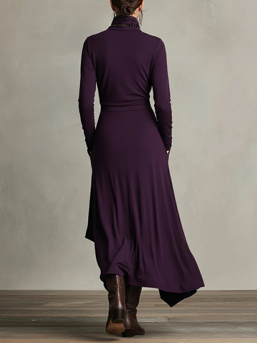 Fioletowa drapowana sukienka maxi damska, modna i elegancka, na wesele lub koktajl.