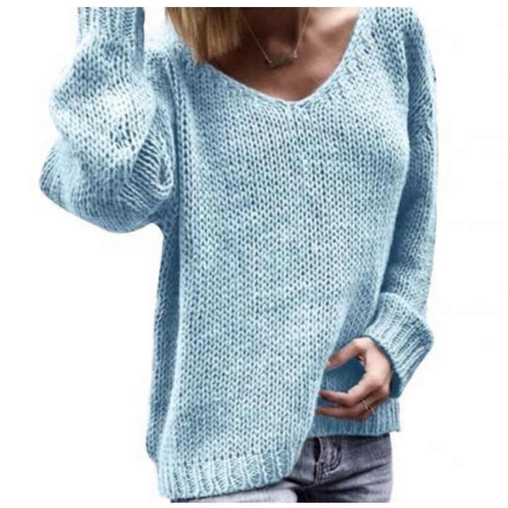 Kobiecy sweter dziergany z dekoltem V, komfortowy i stylowy. Must-have w garderobie na chłodne miesiące.