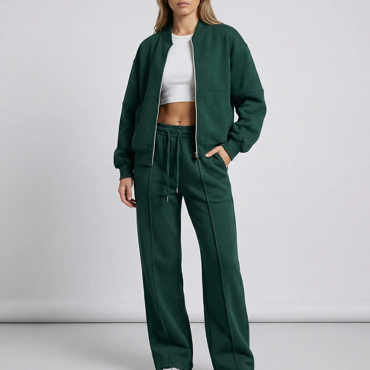 Komplet damski na wiosnę i jesień: stylowa bluza na zamek i wygodne spodnie. Look casualowy.