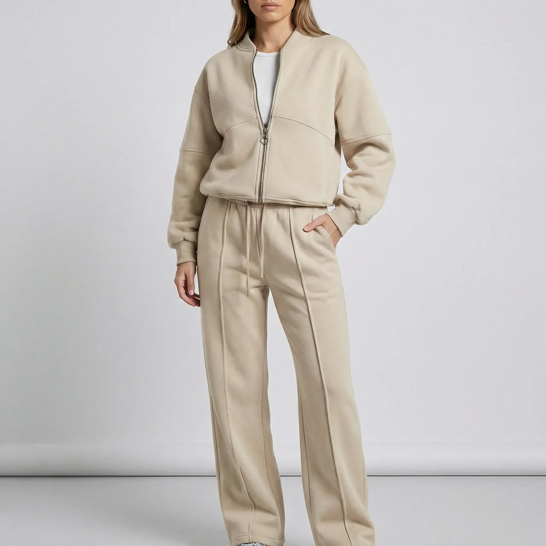 Modny zestaw damski: bluza na zamek i spodnie. Casualowy komplet zapewniający styl i komfort.