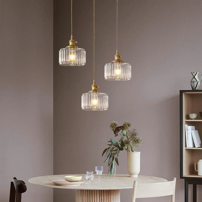 Żyrandol kryształowy LED vintage nad stół w jadalni. Regulowana lampa sufitowa, luksusowe oświetlenie.