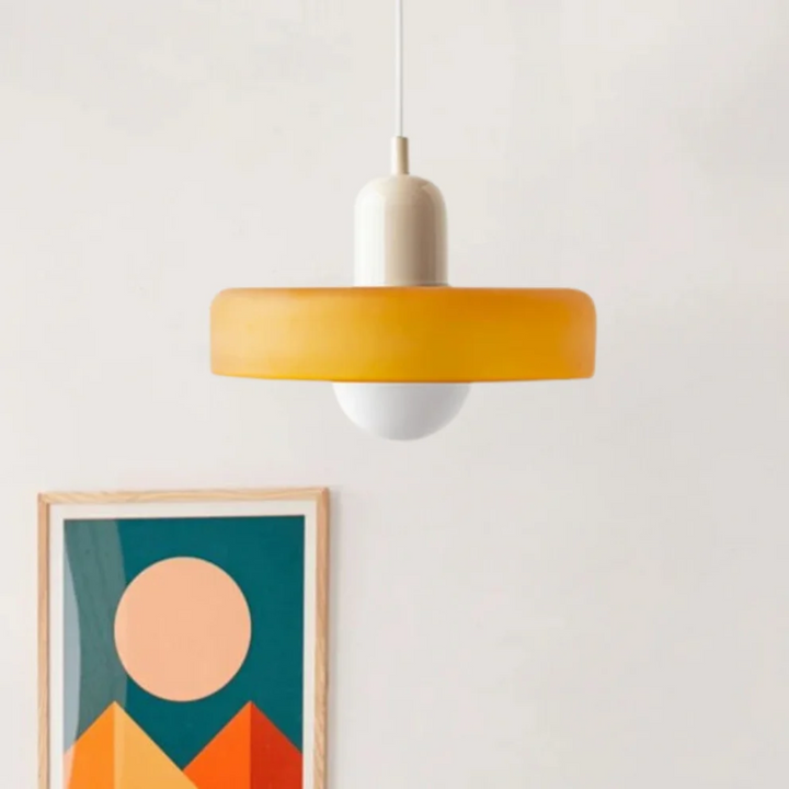 Szklana lampa LED wisząca GloboLuxe, nowoczesny design, oświetlenie wnętrz.