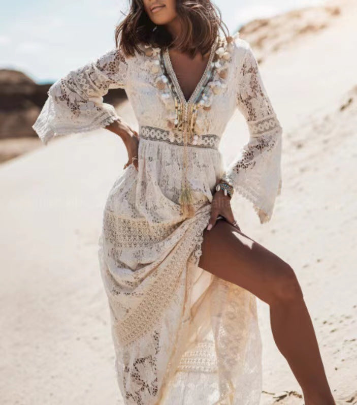 Elegancka sukienka maxi damska boho z delikatnym haftem i frędzlami. Doskonała na letnie dni, plażę.