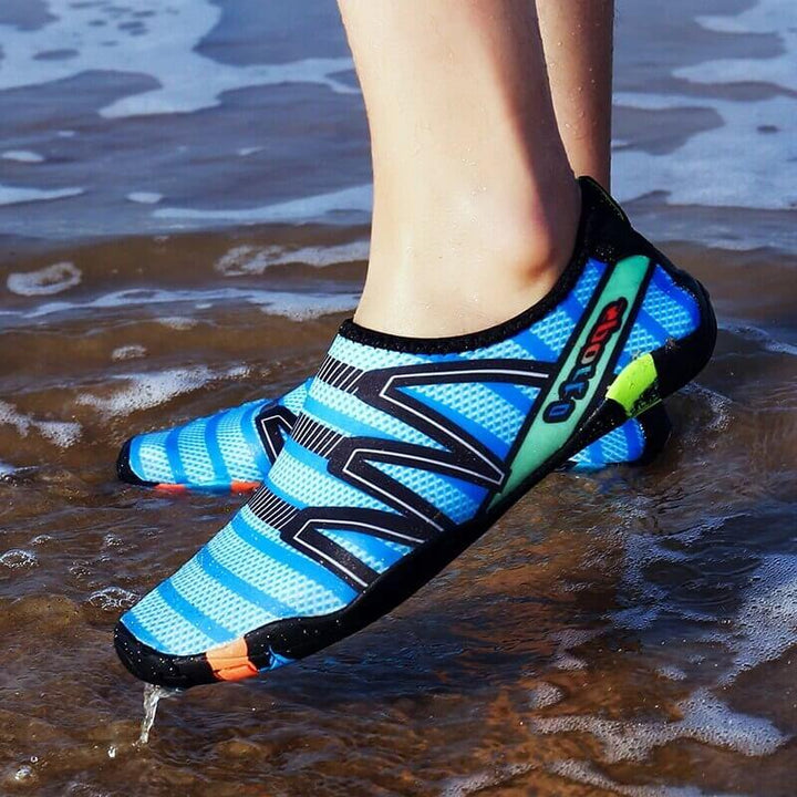 Buty wodne AquaFlex z oddychającego materiału. Antypoślizgowe, szybkoschnące, do wszelkich aktywności wodnych.