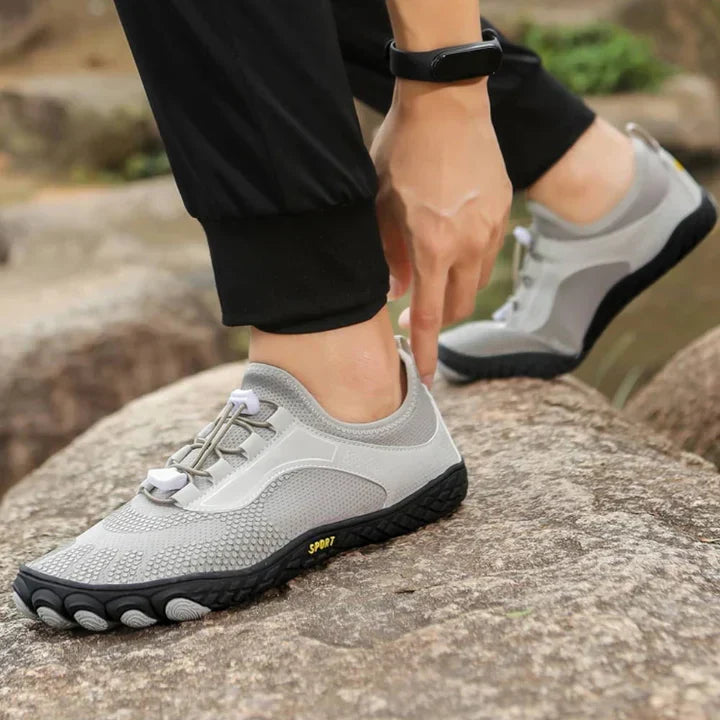 Granatowe buty do wody unisex, oddychające, z szybkim drenażem, komfortowe na lato i plażę.