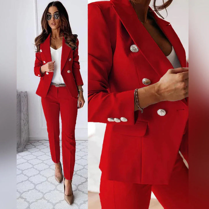 Elegancki garnitur damski dwuczęściowy, idealny do biura i na formalne okazje. Modny zestaw ze spodniami i żakietem.