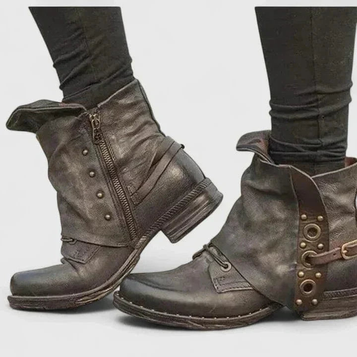 Vintage damskie botki casualowe z niskim obcasem. Komfortowe obuwie jesienne z rockowym akcentem.