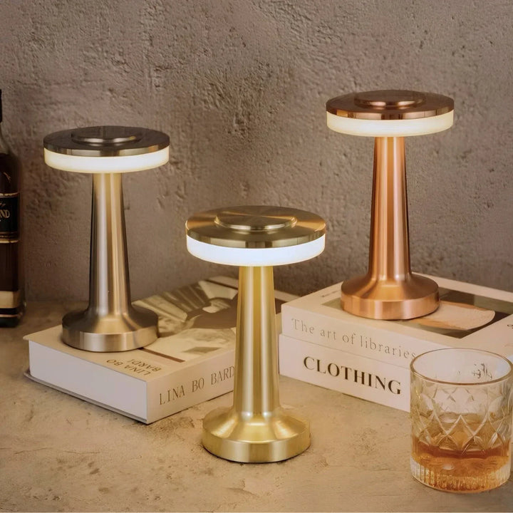 Lampa LumiBar do salonu, sypialni. Bezprzewodowa, retro, LED, metalowa, przenośna.