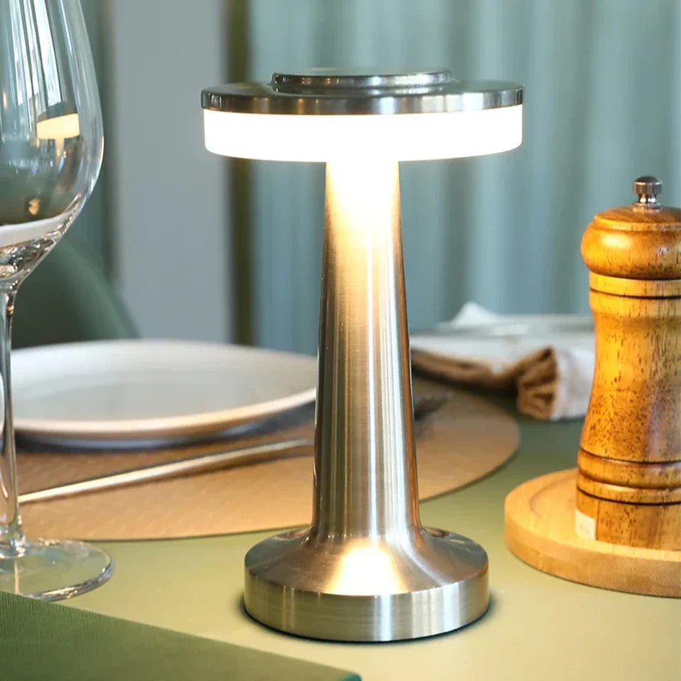 Lampa stołowa retro LumiBar. Bezprzewodowa, LED, przenośna, dekoracyjna.