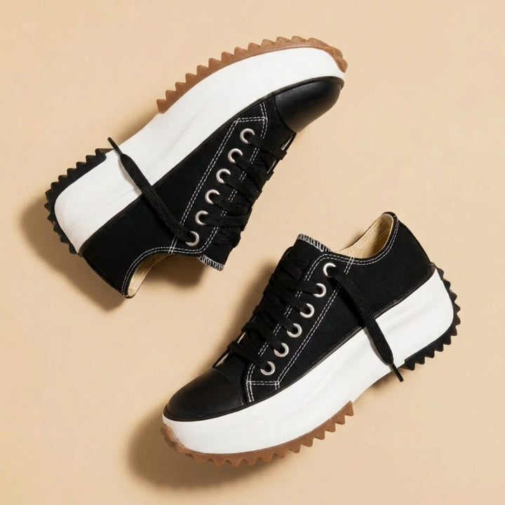 Beżowe damskie sneakersy na platformie. Wygodne, modne obuwie casualowe na co dzień.