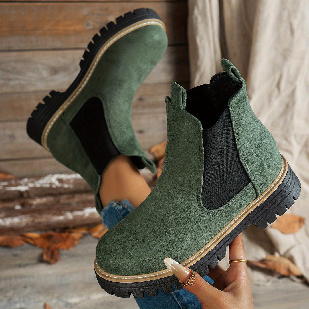 Damskie botki Chelsea na platformie. Must-have jesienno-zimowy, modne i wygodne buty casualowe.