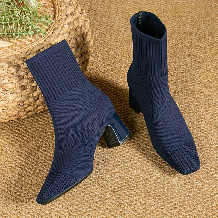 Czarne damskie elastyczne botki sock-boot, idealne na jesień. Wygodne i modne, łatwe do wsuwania.