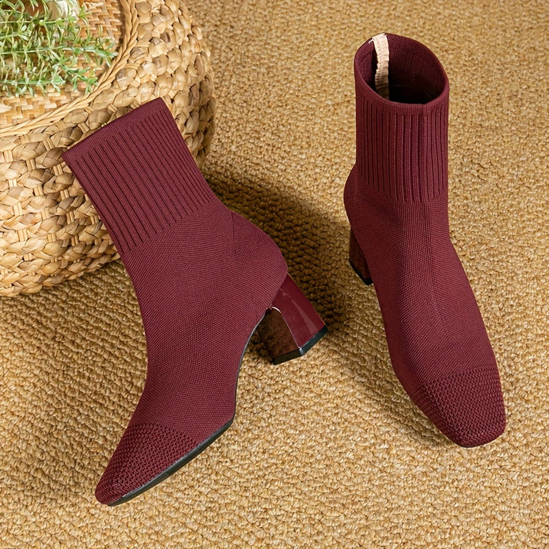 Smukłe elastyczne botki damskie sock-boot. Eleganckie i wygodne, podkreślające styl. Doskonałe na jesień.