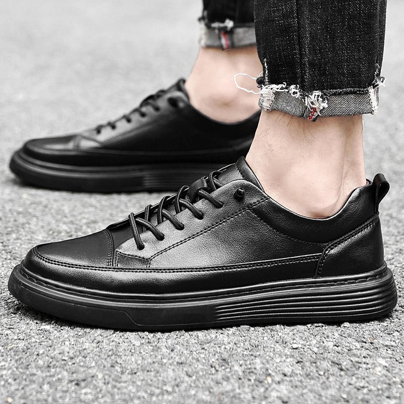 Profil męskich sneakersów niskich. Wygodne sznurowane buty męskie do sportowego stylu na co dzień.