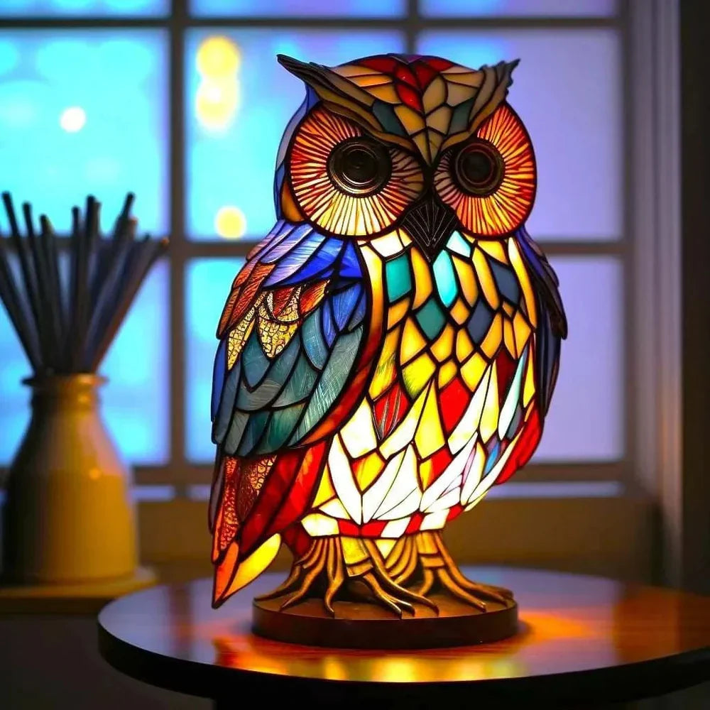 Lampa stołowa z artystycznego szkła, zwierzęce motywy, punktowe oświetlenie.