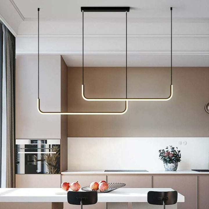 Nowoczesna lampa wisząca LED w minimalistycznym designie, czarno-złota, idealna do salonu, regulowana wysokość.