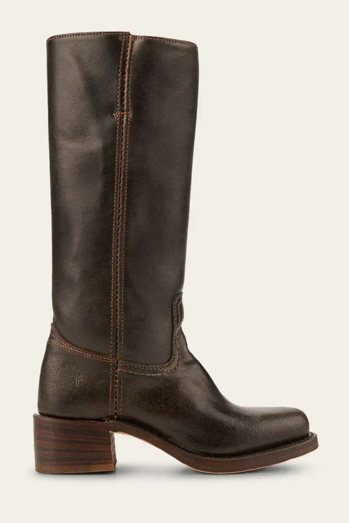 Botki damskie z cholewką slim, dopasowane, eleganckie. Modny dodatek do jesiennych stylizacji.