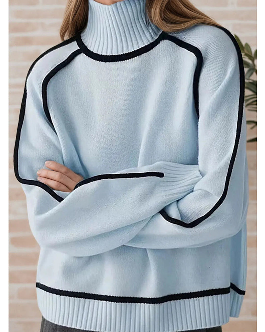 Wygodny casualowy sweter damski oversize z golfem, dzianinowy, świetny na jesienno-zimowe spacery.