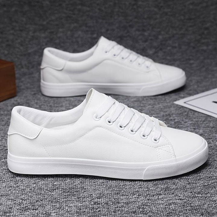 Wytrzymała podeszwa męskich sneakersów Oliwier. Zapewnia komfort i stabilność, idealne wygodne buty.