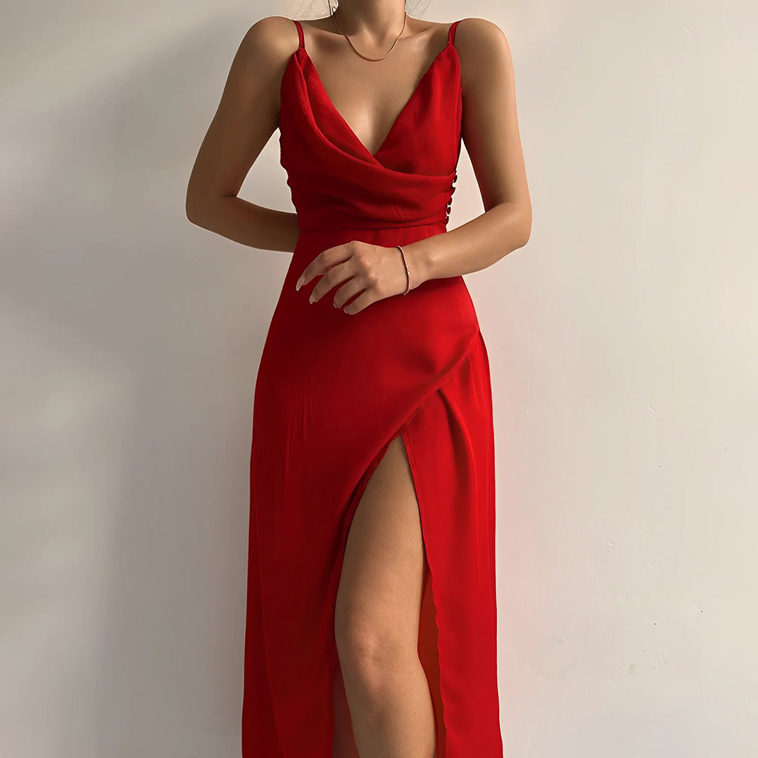 Elegancka sukienka maxi damska, z modnym drapowanym dekoltem i wysokim rozcięciem bocznym.