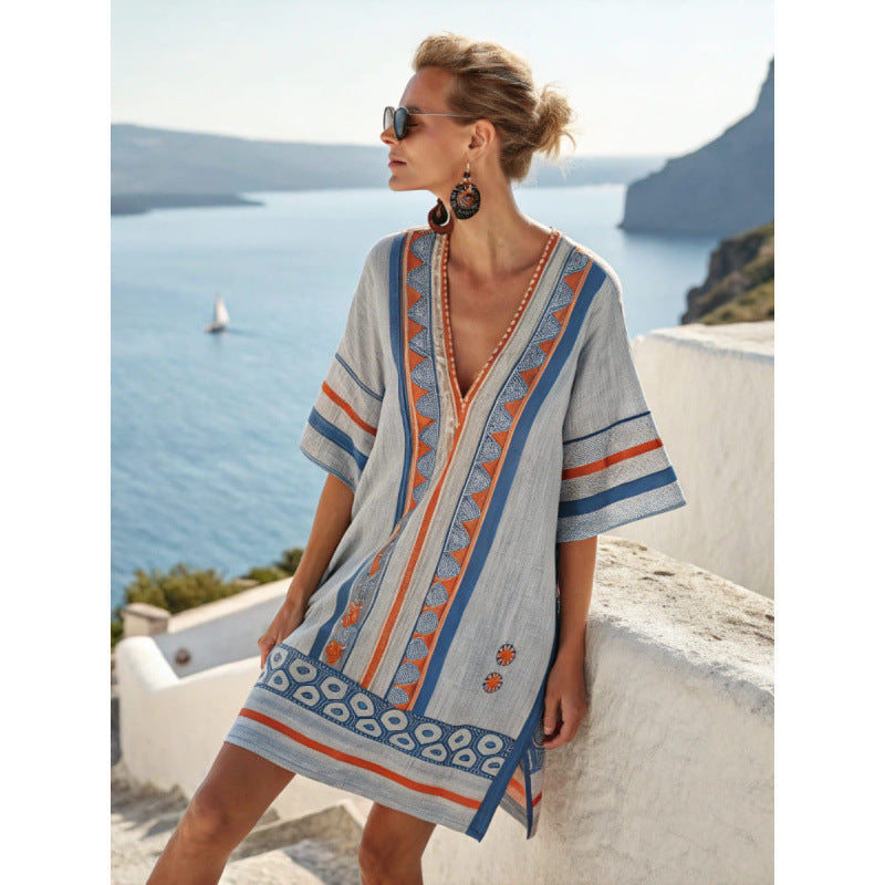 Modna tunika plażowa z etnicznym wzorem boho, styl oversize na upały.