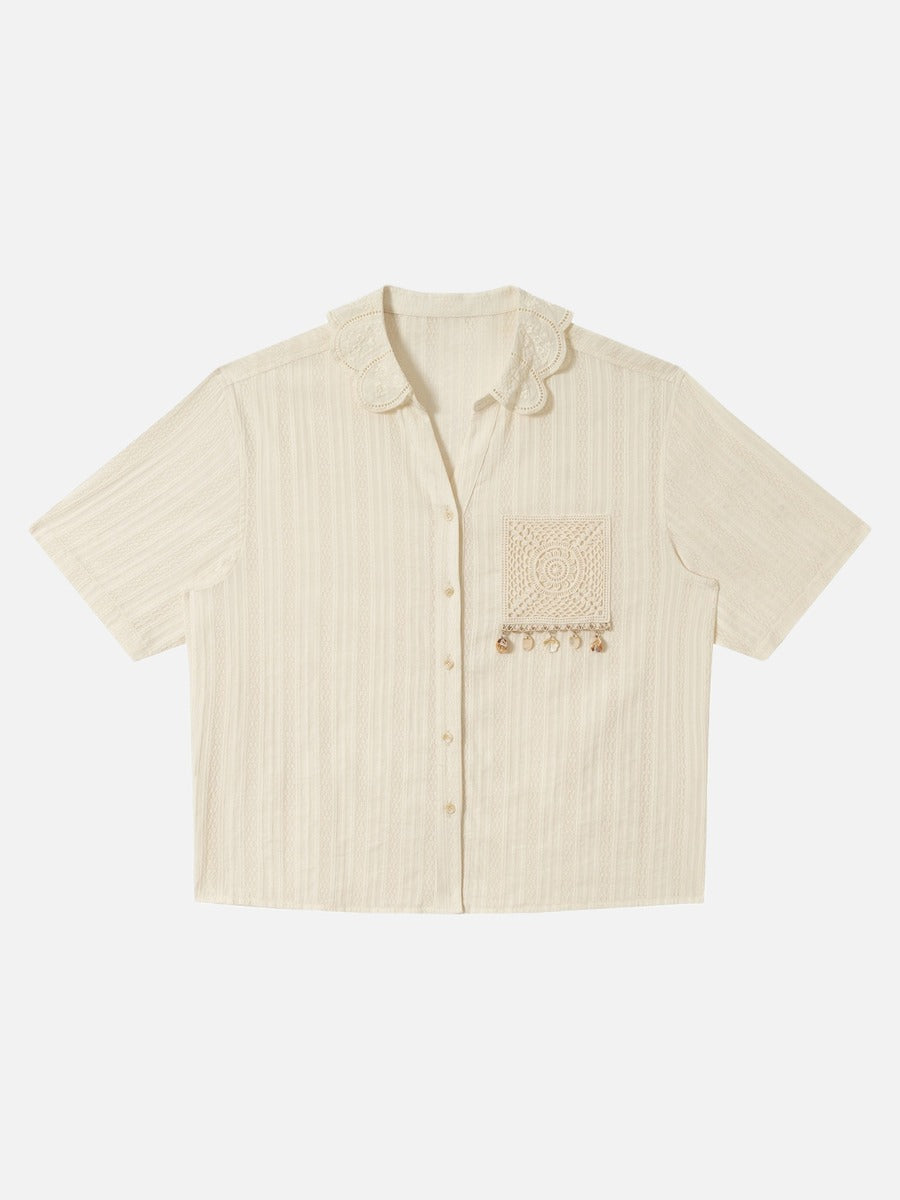 Elegancka, ale casualowa damska koszula kremowa, haftowana, z oryginalnymi muszelkami. Must-have na lato.
