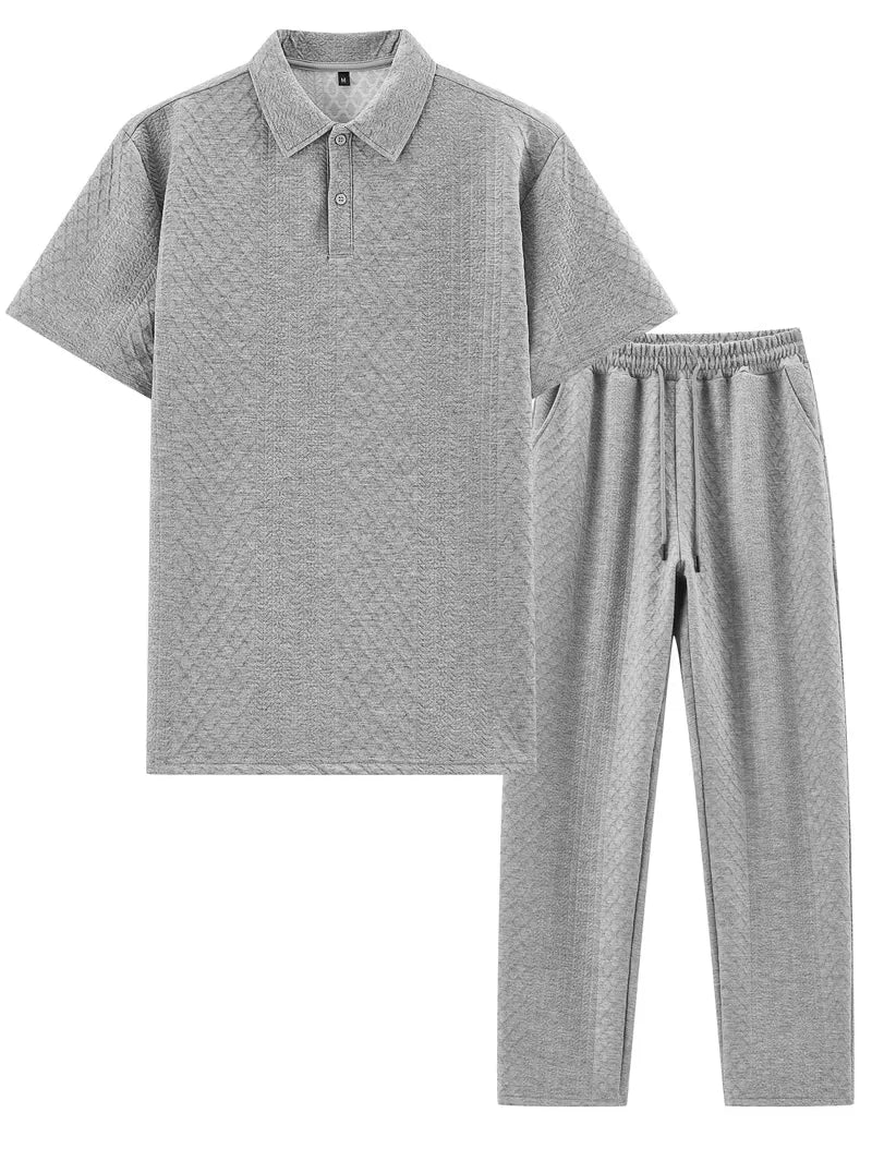 Beżowy męski zestaw lounge polo. Komfortowy i elegancki na co dzień.