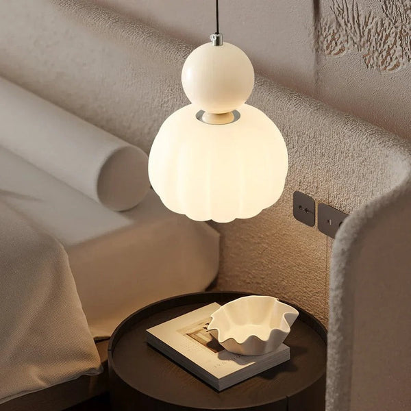 Lampa wisząca Art Deco, stylowe oświetlenie sufitowe, elegancka metalowa konstrukcja z PMMA.