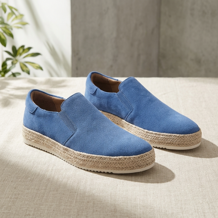 Komfortowe męskie espadryle slip-on. Łatwe do wsuwania buty na lato, zapewniające wygodę przez cały dzień.