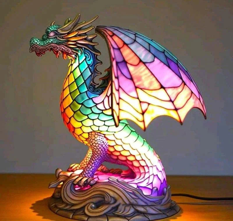 Designerska lampa stołowa, szkło witrażowe, motywy zwierzęce, elegancka ozdoba.