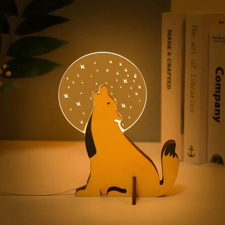 Przytulna lampa dziecięca WildGlow ze zwierzętami. Drewniana lampka nocna LED. Oświetlenie do pokoju malucha.