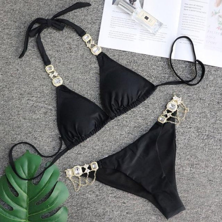 Strój kąpielowy damski, bikini z biżuteryjnym dekoltem, modne lato.