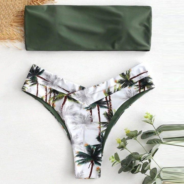 Damskie bikini bandeau w zielono-żółte wzory, bez ramiączek, idealne na plażę. Stylowy dwuczęściowy strój kąpielowy.