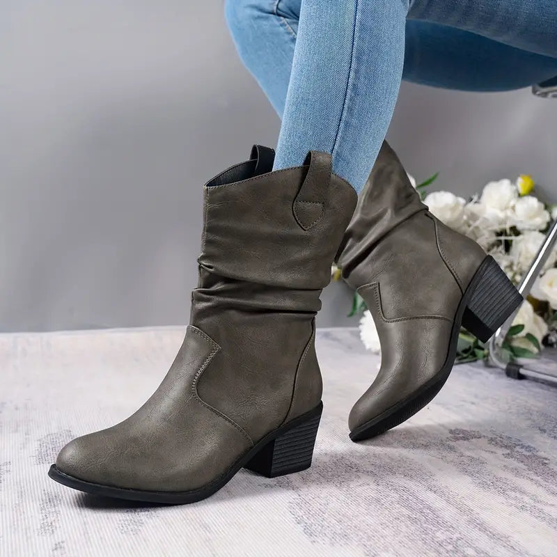 Modne damskie botki Julia w stylu western. Eleganckie kowbojki do kostki, idealne na jesień/zimę. Wygodne obuwie.