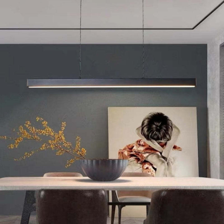 Energooszczędna lampa LED sufitowa do salonu, styl industrialny.