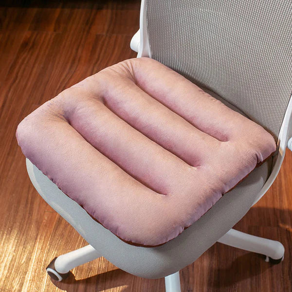 Akcesoria biurowe: poduszka ergonomiczna z pianki memory dla zdrowego siedzenia i stabilnego wsparcia pleców.