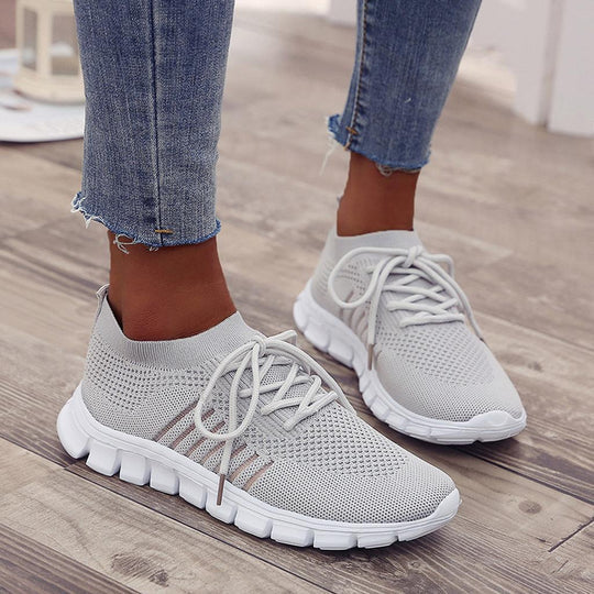 Damskie wsuwane sneakersy sportowe, lekkie i kolorowe obuwie zapewniające komfort na co dzień.